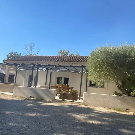 Maison 65 Terron بيت للعطل